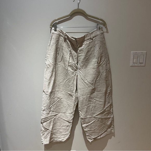 The Effortless Pant Cropped - CruiseLinen - Picture 3 of 7